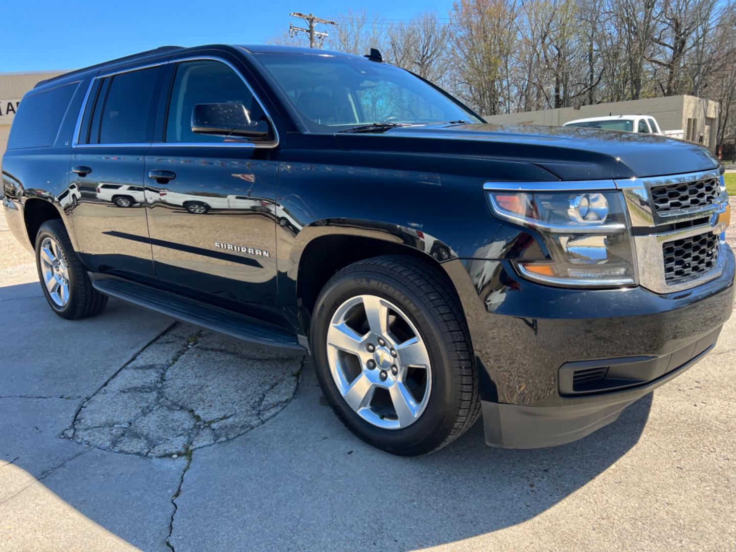 2015 Black /Black Chevrolet Suburban LT (1GNSCJKC9FR) with an 5.3L V8 engine, 6-Speed Automatic transmission, located at 4520 Airline Hwy, Baton Rouge, LA, 70805, (225) 357-1497, 30.509325, -91.145432 - 2015 Chevrolet Suburban LT 5.3 V8 Gas, 184K Miles, Heated Leather Seats, 7 Passenger Seating, Sunroof, Bose, Backup Camera, Does Have Minor Scratches, Tow Pkg. NO IN HOUSE FINANCING. FOR INFO PLEASE CONTACT JEFF AT 225 357-1497 CHECK OUT OUR A+ RATING WITH THE BETTER BUSINESS BUREAU WE HAVE BEEN A - Photo#3